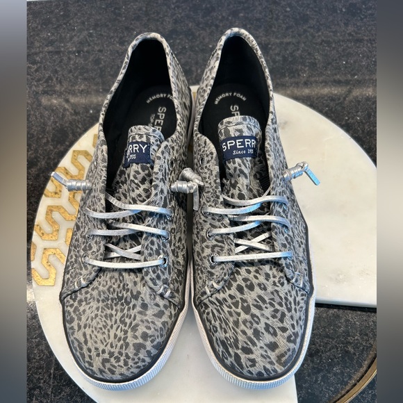 Sperry Seacoast Topsider size 6 - Picture 3 of 8